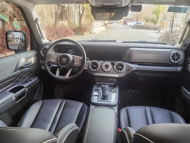 2021 Tank 300 2.0T 227HP L4 8AT,autocango,china used car exporter,china ev exporter,chinese used car exporter,chinese used ev exporter