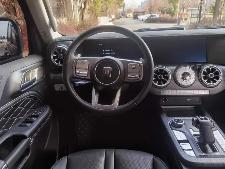 2021 Tank 300 2.0T 227HP L4 8AT,autocango,china used car exporter,china ev exporter,chinese used car exporter,chinese used ev exporter