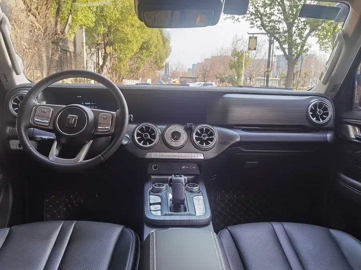 2021 Tank 300 2.0T 227HP L4 8AT,autocango,china used car exporter,china ev exporter,chinese used car exporter,chinese used ev exporter