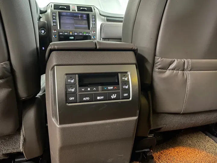 2014 Porsche 918 Spyder 4.6L 608HP V8 7DCT PHEV 6.8KWH,autocango,china used car exporter,china ev exporter,chinese used car exporter,chinese used ev exporter