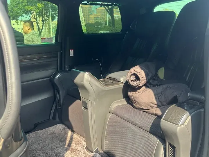 2020 Lexus LM 2.5L 117HP L4 E-CVT Hybrid,autocango,china used car exporter,china ev exporter,chinese used car exporter,chinese used ev exporter