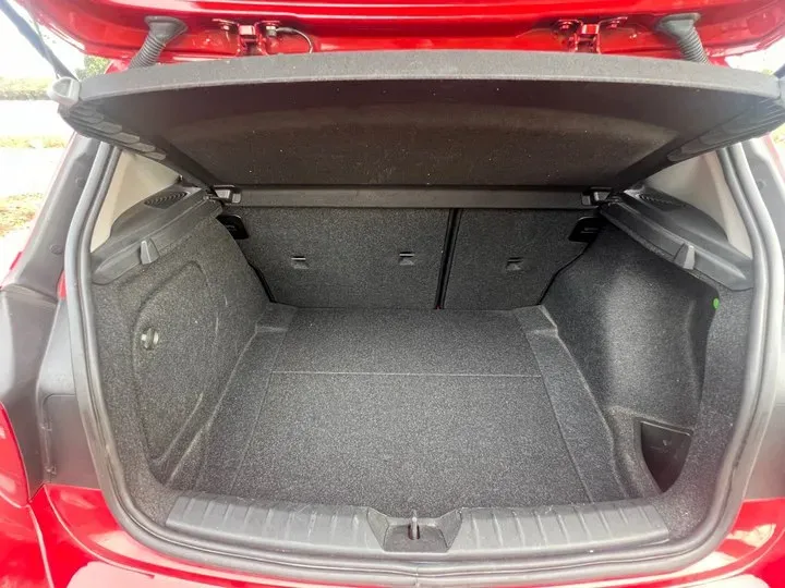 2013 BMW 1 Series 1.6T 136HP L4 8AT,autocango,china used car exporter,china ev exporter,chinese used car exporter,chinese used ev exporter