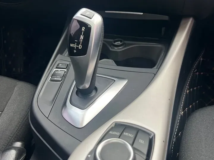 2013 BMW 1 Series 1.6T 136HP L4 8AT,autocango,china used car exporter,china ev exporter,chinese used car exporter,chinese used ev exporter