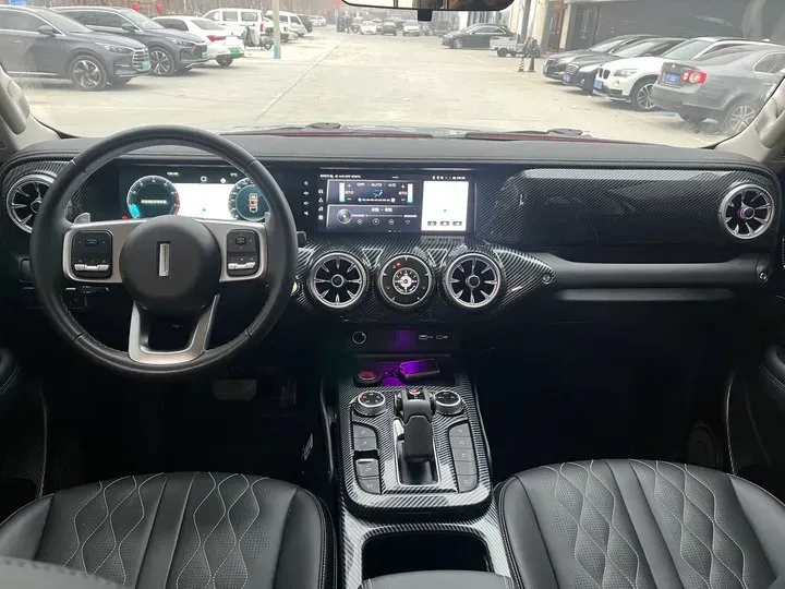 2021 Tank 300 2.0T 227HP L4 8AT,autocango,china used car exporter,china ev exporter,chinese used car exporter,chinese used ev exporter