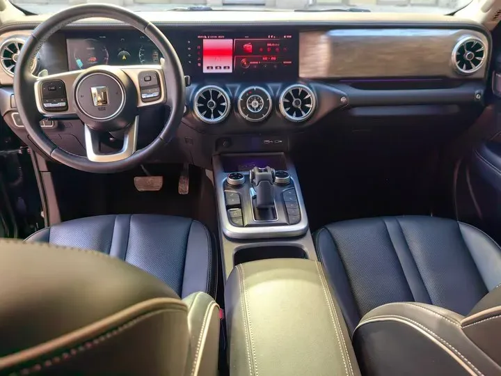 2021 Tank 300 2.0T 227HP L4 8AT,autocango,china used car exporter,china ev exporter,chinese used car exporter,chinese used ev exporter