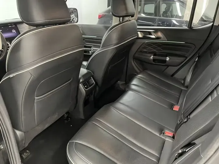 2021 Tank 300 2.0T 227HP L4 8AT,autocango,china used car exporter,china ev exporter,chinese used car exporter,chinese used ev exporter