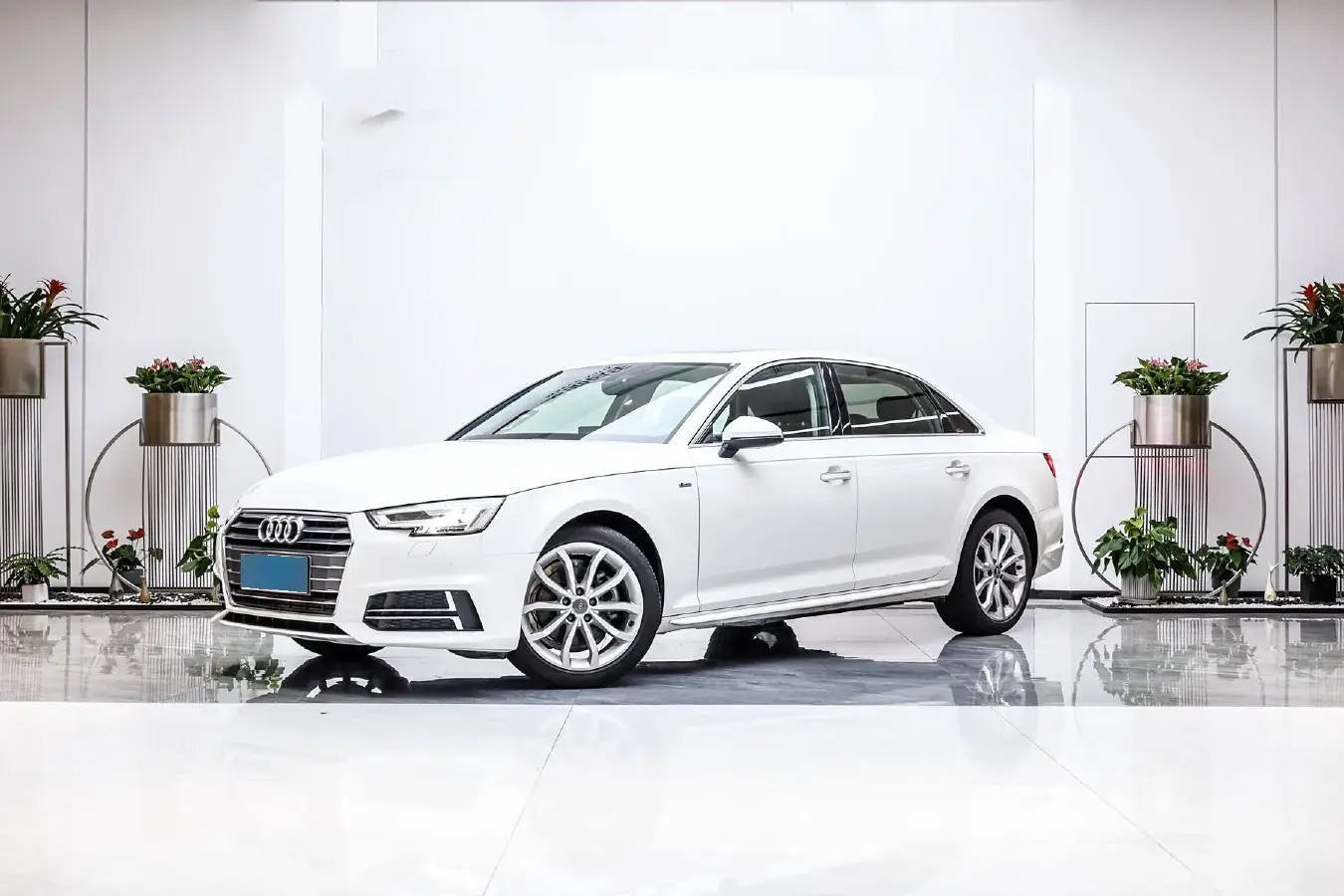 2018 Audi A4L 2.0T 190HP L4 7DCT