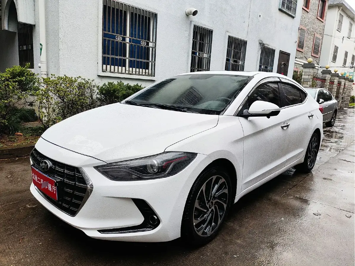 2019 Hyundai Elantra 1.4T 130HP L4 7DCT
