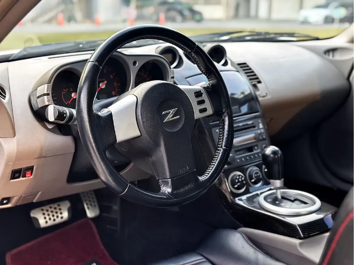 2004 Nissan 350Z 3.5L 280HP V6 5AT,autocango,china used car exporter,china ev exporter,chinese used car exporter,chinese used ev exporter