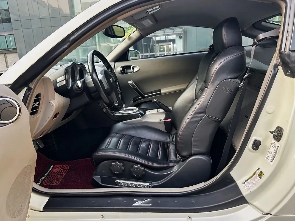 2004 Nissan 350Z 3.5L 280HP V6 5AT,autocango,china used car exporter,china ev exporter,chinese used car exporter,chinese used ev exporter