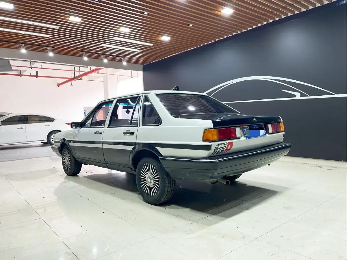 2004 Volkswagen Santana Classic 1.8L 95HP L4 5MT,autocango,china used car exporter,china ev exporter,chinese used car exporter,chinese used ev exporter