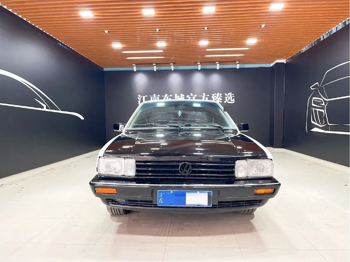 2004 Volkswagen Santana Classic 1.8L 95HP L4 5MT,autocango,china used car exporter,china ev exporter,chinese used car exporter,chinese used ev exporter