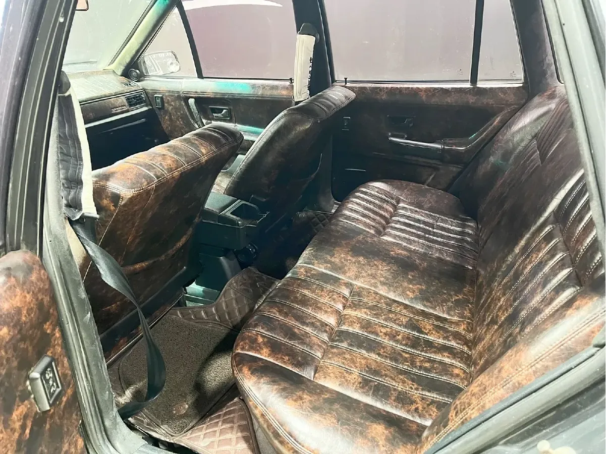 2004 Volkswagen Santana Classic 1.8L 95HP L4 5MT,autocango,china used car exporter,china ev exporter,chinese used car exporter,chinese used ev exporter