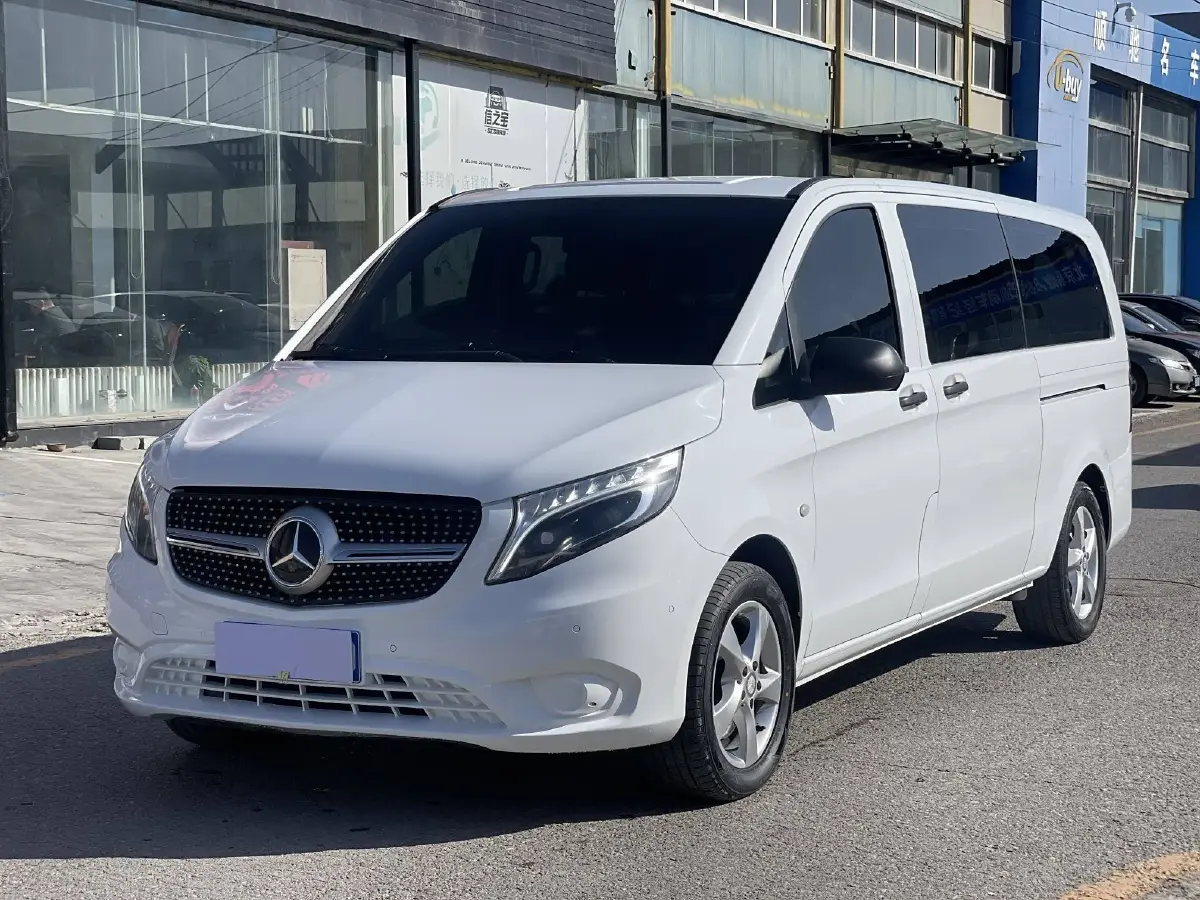 2016 Mercedes-Benz Vito 2.0T 211HP L4 7AT