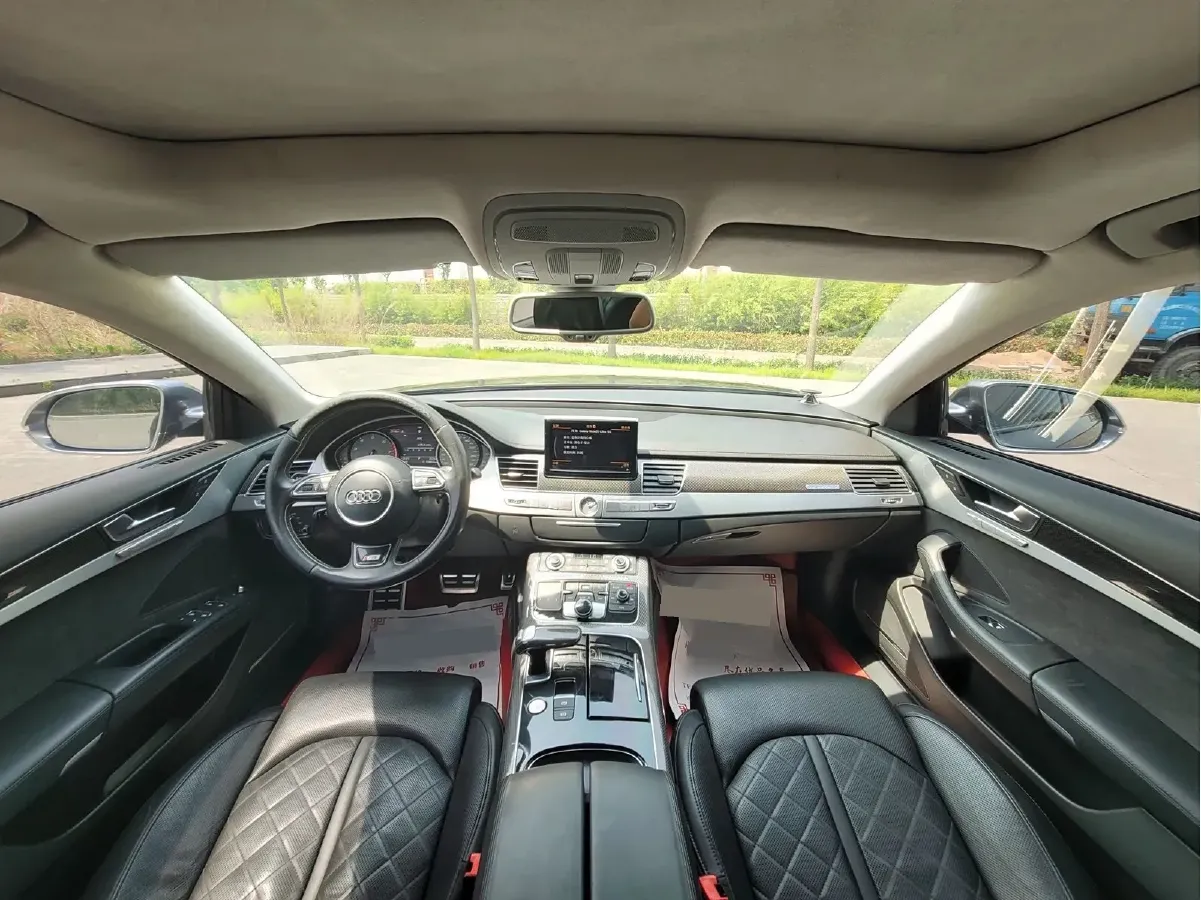 2013 Audi S8 4.0T 520HP V8 8AT,autocango,china used car exporter,china ev exporter,chinese used car exporter,chinese used ev exporter