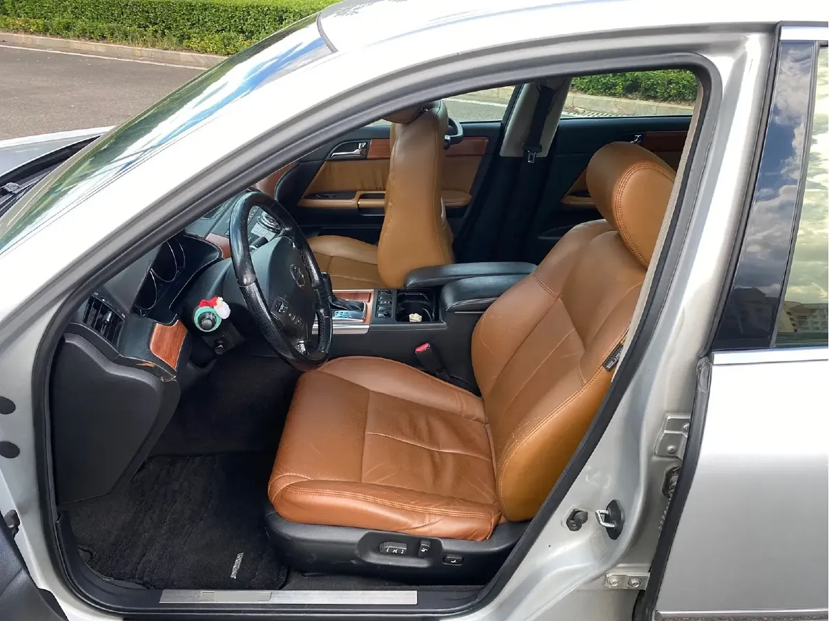 2005 Nissan Fuga 3.5L 280HP V6 5AT,autocango,china used car exporter,china ev exporter,chinese used car exporter,chinese used ev exporter