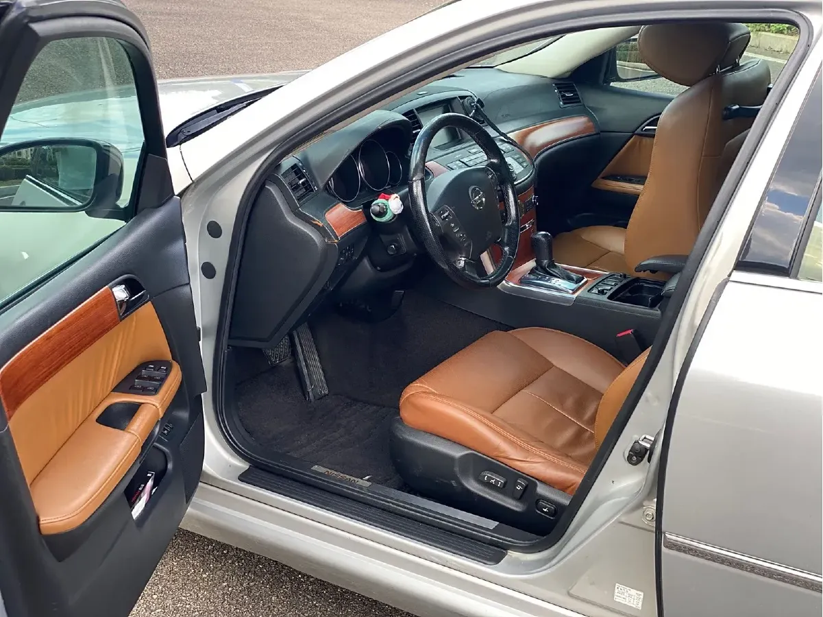 2005 Nissan Fuga 3.5L 280HP V6 5AT,autocango,china used car exporter,china ev exporter,chinese used car exporter,chinese used ev exporter