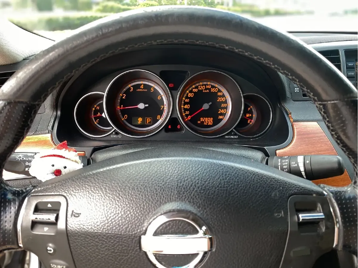 2005 Nissan Fuga 3.5L 280HP V6 5AT,autocango,china used car exporter,china ev exporter,chinese used car exporter,chinese used ev exporter