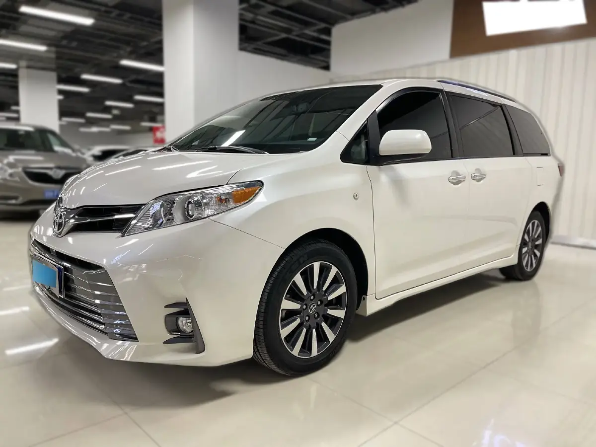 2011 Toyota Sienna 3.5L 269HP V6 6AT