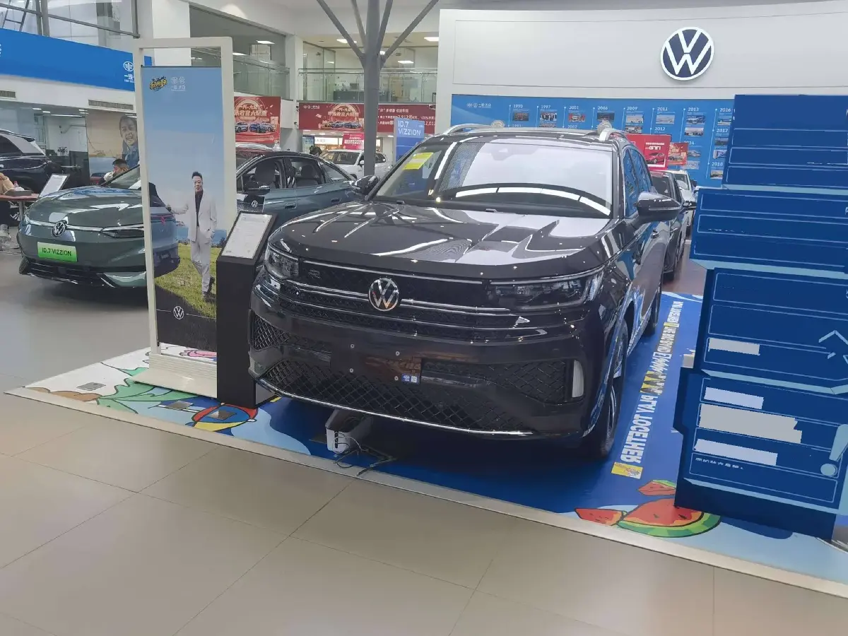 2024 Volkswagen Tavendor 2.0T 220HP L4 7DCT