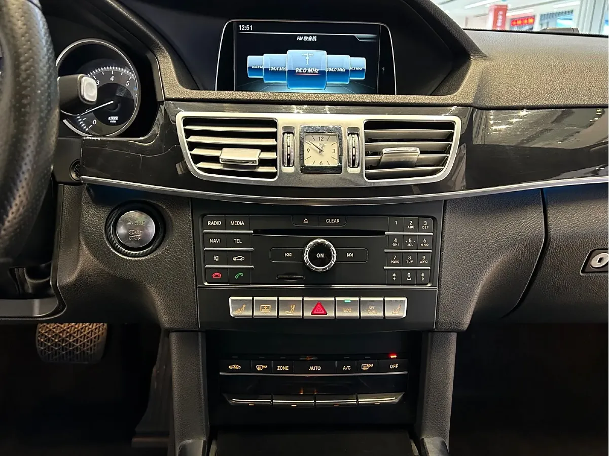 2015 Mercedes-Benz E Class 2.0T 211HP L4 7AT,autocango,china used car exporter,china ev exporter,chinese used car exporter,chinese used ev exporter