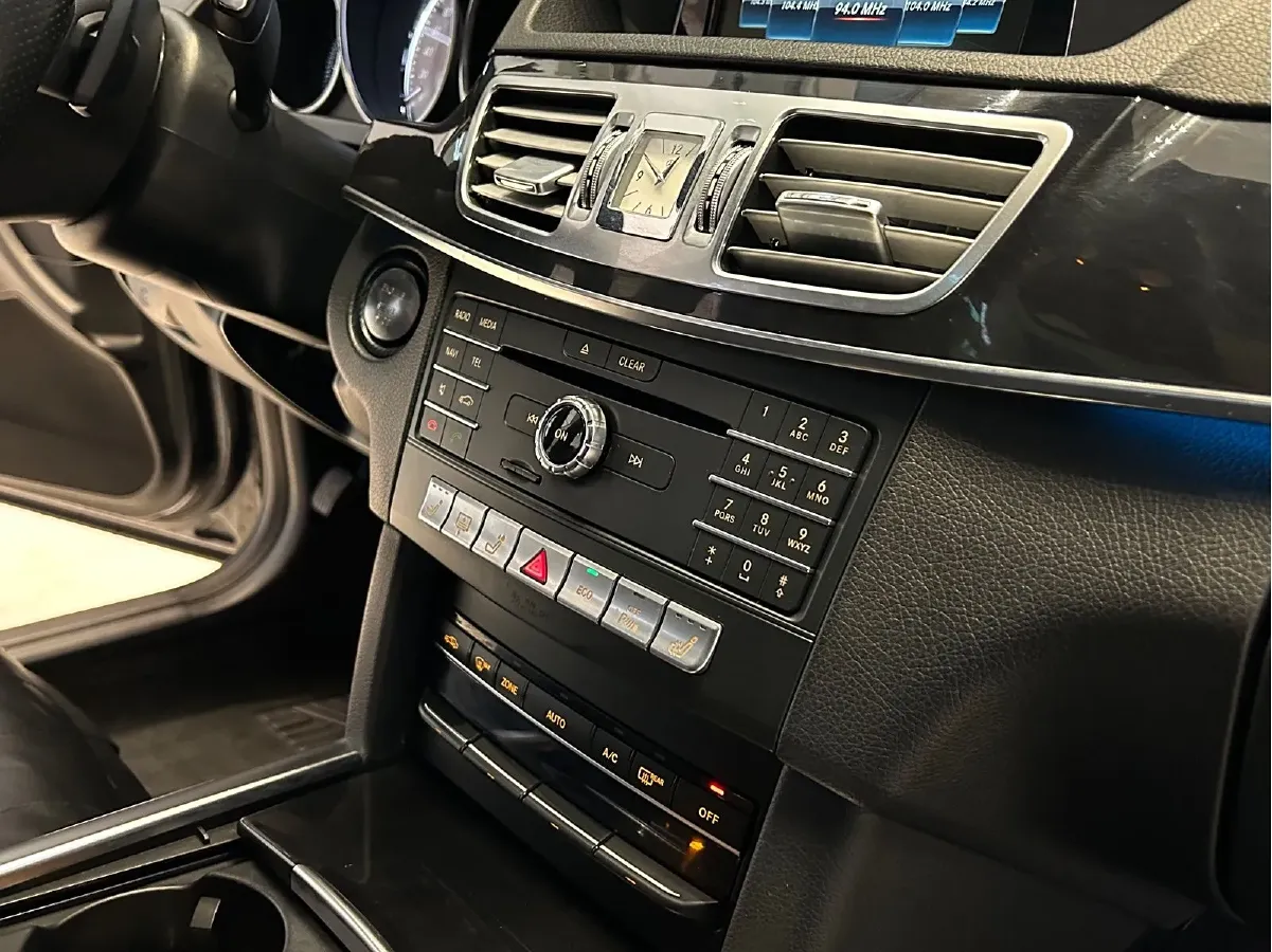 2015 Mercedes-Benz E Class 2.0T 211HP L4 7AT,autocango,china used car exporter,china ev exporter,chinese used car exporter,chinese used ev exporter