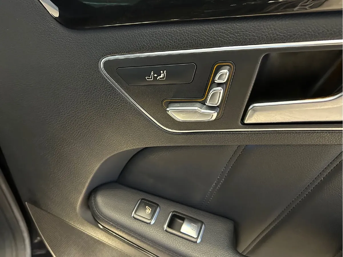 2015 Mercedes-Benz E Class 2.0T 211HP L4 7AT,autocango,china used car exporter,china ev exporter,chinese used car exporter,chinese used ev exporter