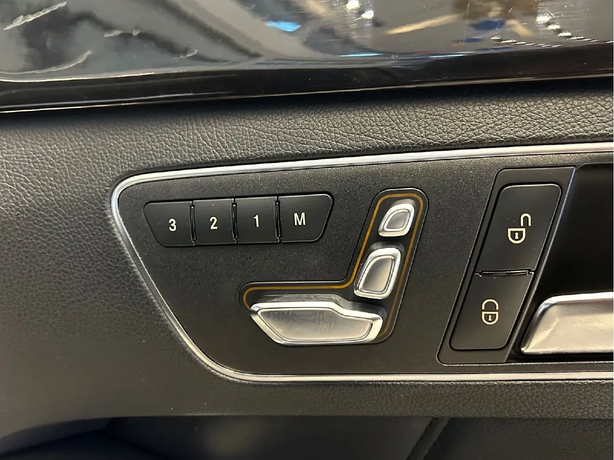 2015 Mercedes-Benz E Class 2.0T 211HP L4 7AT,autocango,china used car exporter,china ev exporter,chinese used car exporter,chinese used ev exporter