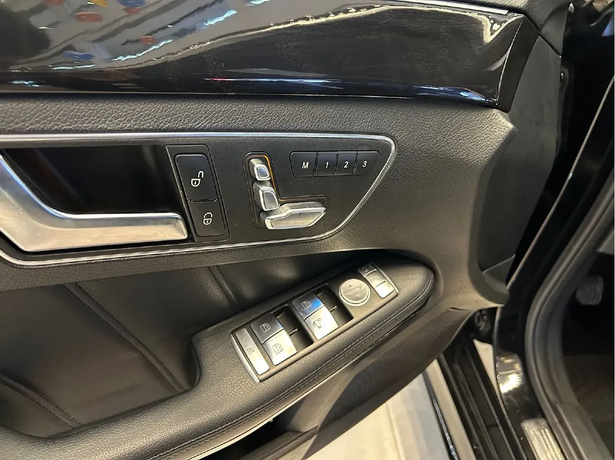 2015 Mercedes-Benz E Class 2.0T 211HP L4 7AT,autocango,china used car exporter,china ev exporter,chinese used car exporter,chinese used ev exporter