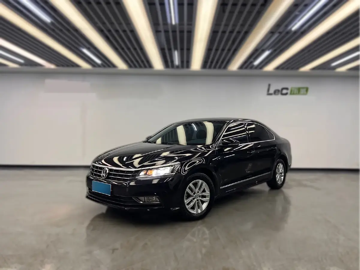 2017 Volkswagen Passat 1.8T 180HP L4 7DCT