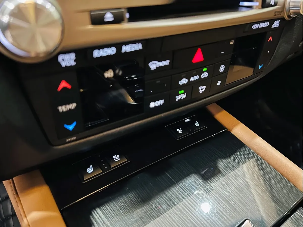 2017 Lexus GS 2.0T 245HP L4 8AT,autocango,china used car exporter,china ev exporter,chinese used car exporter,chinese used ev exporter