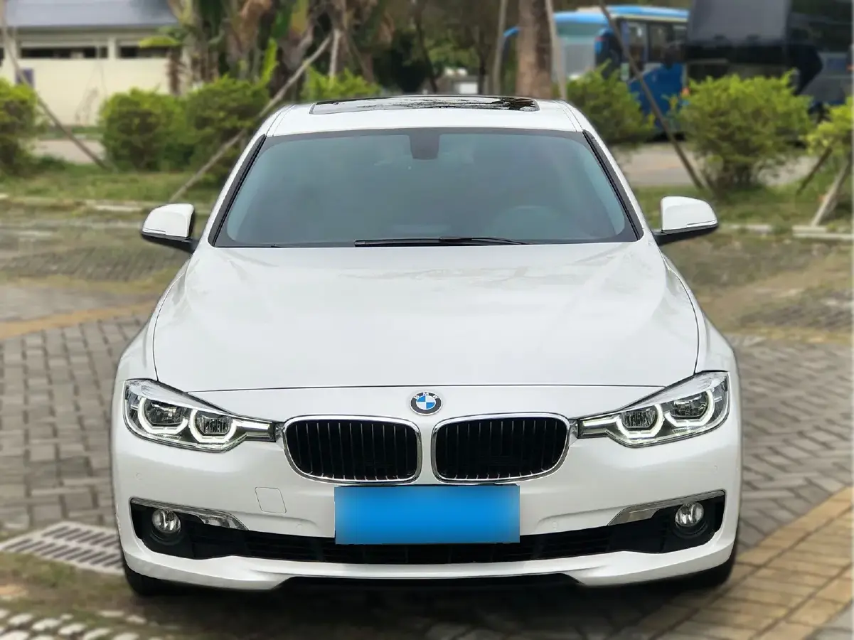 2017 BMW 3 Series 2.0T 184HP L4 8AT