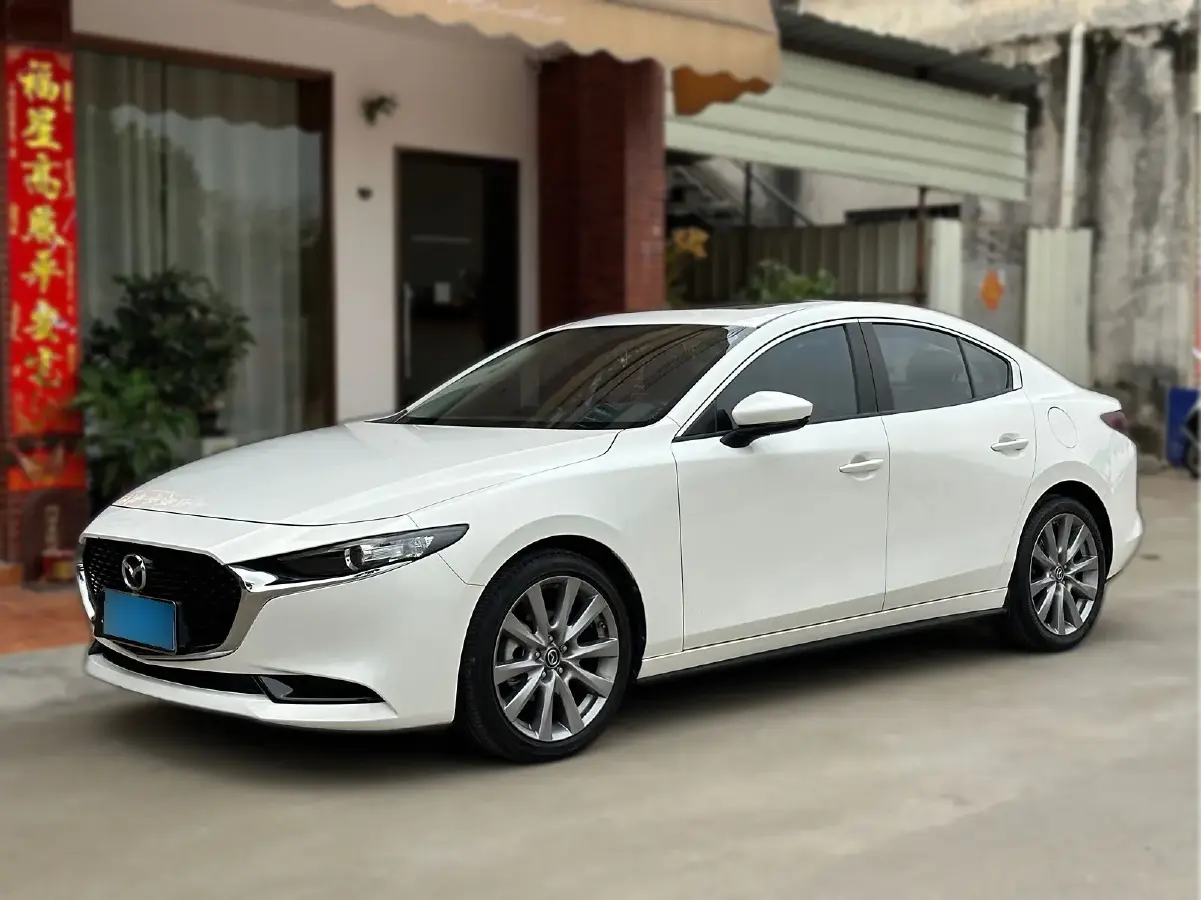 2020 Mazda 3 Axela 2.0L 158HP L4 6AT