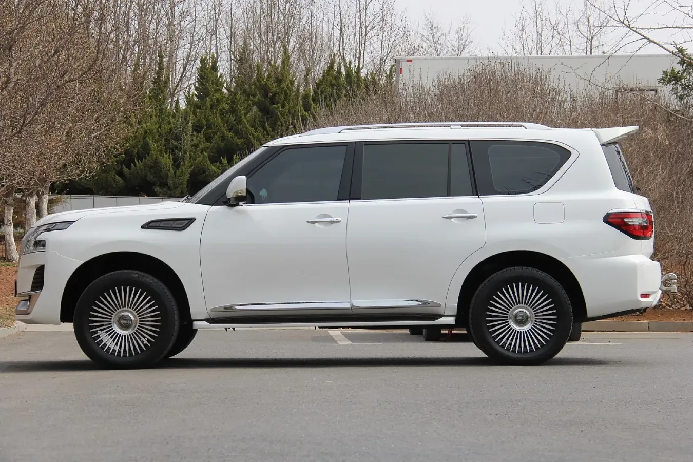 2018 Nissan Patrol 4.0L 279HP V6 7AT,autocango,china used car exporter,china ev exporter,chinese used car exporter,chinese used ev exporter