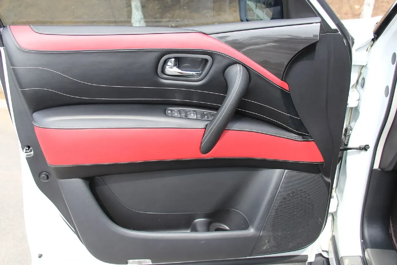 2018 Nissan Patrol 4.0L 279HP V6 7AT,autocango,china used car exporter,china ev exporter,chinese used car exporter,chinese used ev exporter