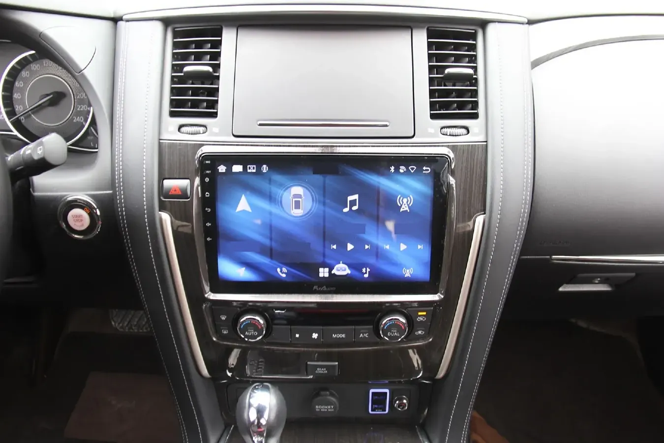 2018 Nissan Patrol 4.0L 279HP V6 7AT,autocango,china used car exporter,china ev exporter,chinese used car exporter,chinese used ev exporter