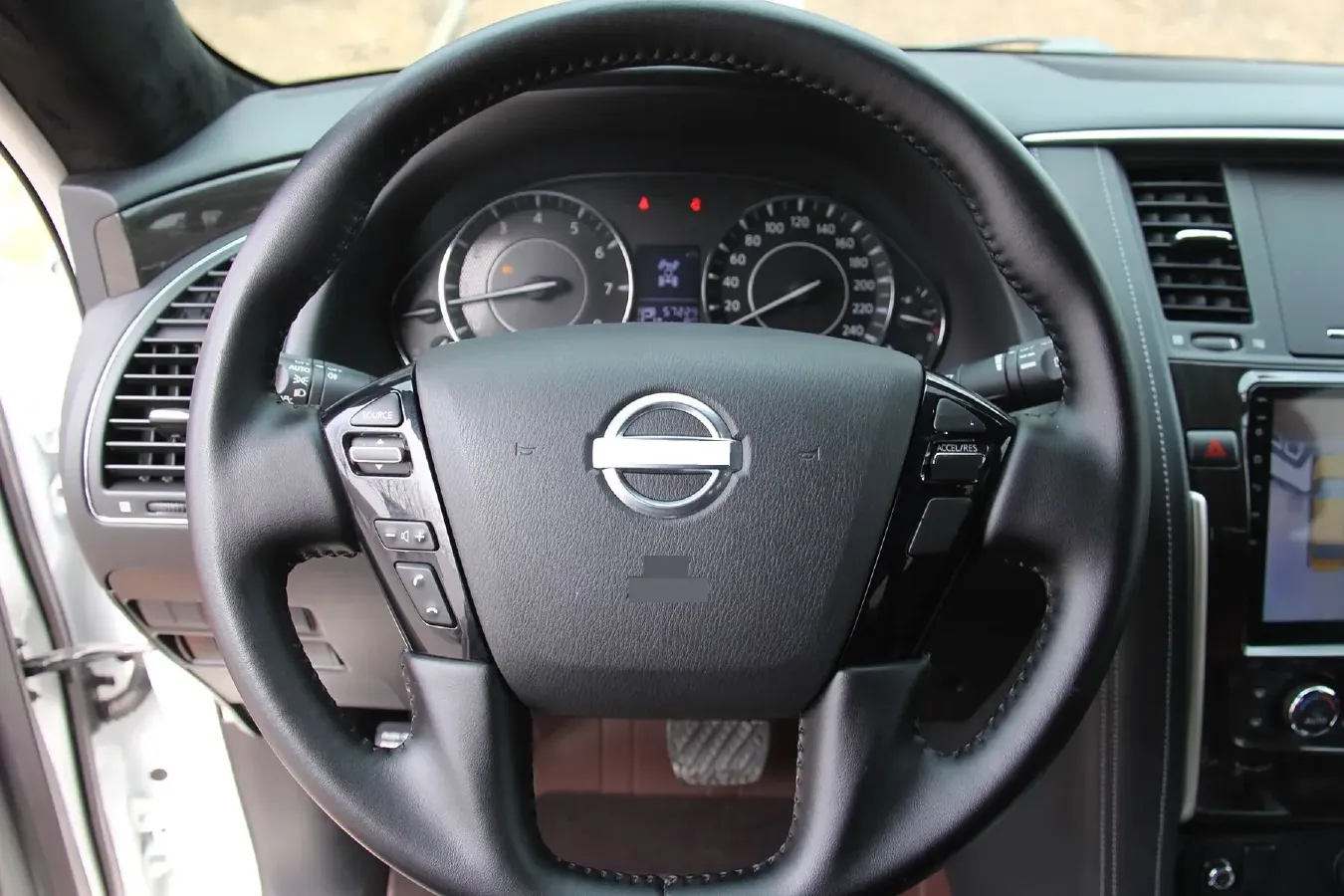 2018 Nissan Patrol 4.0L 279HP V6 7AT,autocango,china used car exporter,china ev exporter,chinese used car exporter,chinese used ev exporter