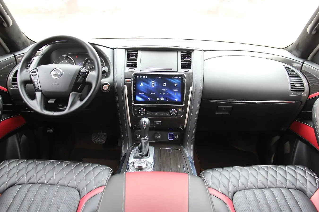 2018 Nissan Patrol 4.0L 279HP V6 7AT,autocango,china used car exporter,china ev exporter,chinese used car exporter,chinese used ev exporter