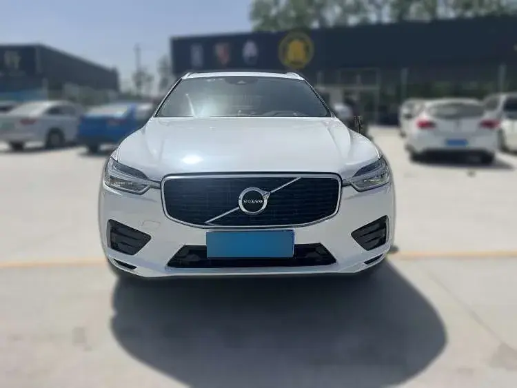 2019 Volvo XC60 2.0T 254HP L4 8AT