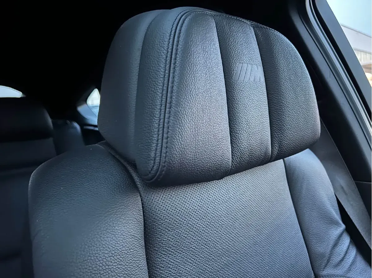 2013 BMW X6 M 4.4T 555HP V8 6AT,autocango,china used car exporter,china ev exporter,chinese used car exporter,chinese used ev exporter