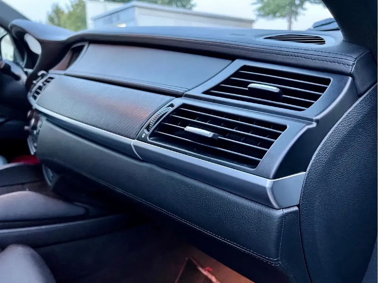 2013 BMW X6 M 4.4T 555HP V8 6AT,autocango,china used car exporter,china ev exporter,chinese used car exporter,chinese used ev exporter