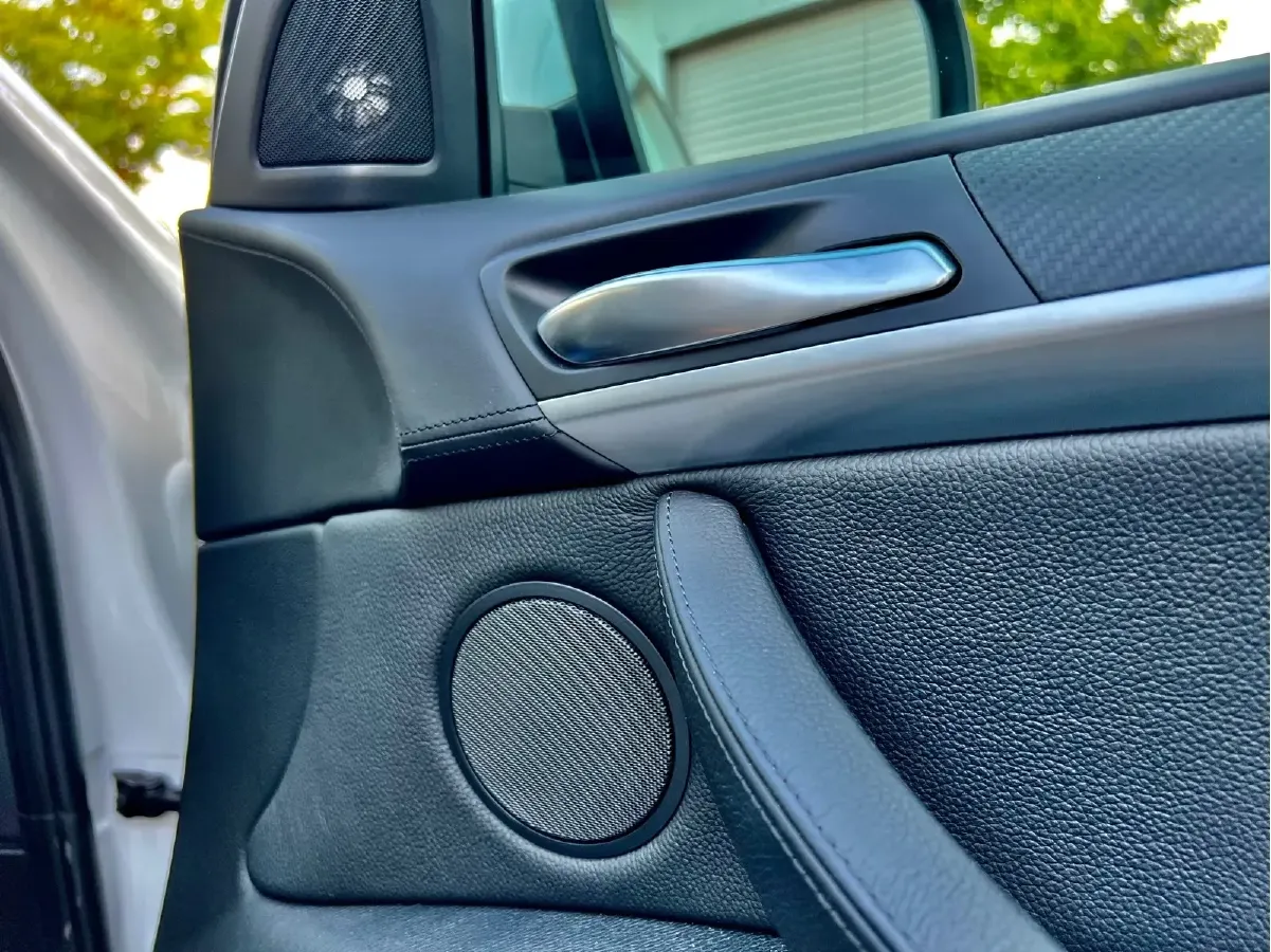 2013 BMW X6 M 4.4T 555HP V8 6AT,autocango,china used car exporter,china ev exporter,chinese used car exporter,chinese used ev exporter