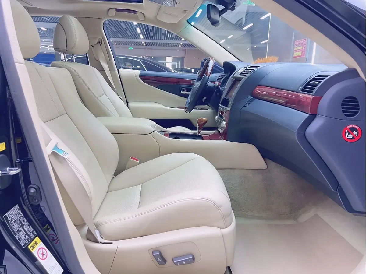 2010 Lexus LS 5.0L 395HP V8 E-CVT Hybrid,autocango,china used car exporter,china ev exporter,chinese used car exporter,chinese used ev exporter