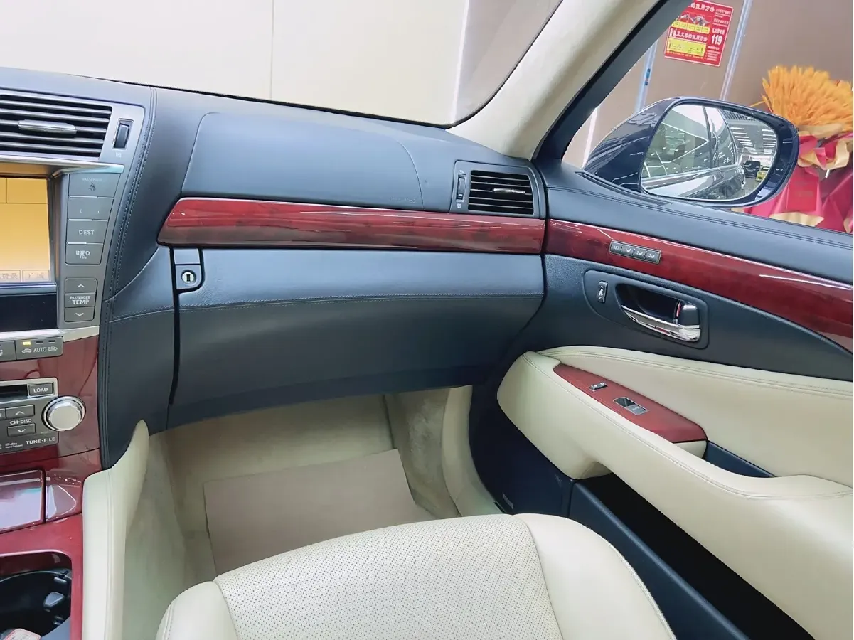 2010 Lexus LS 5.0L 395HP V8 E-CVT Hybrid,autocango,china used car exporter,china ev exporter,chinese used car exporter,chinese used ev exporter