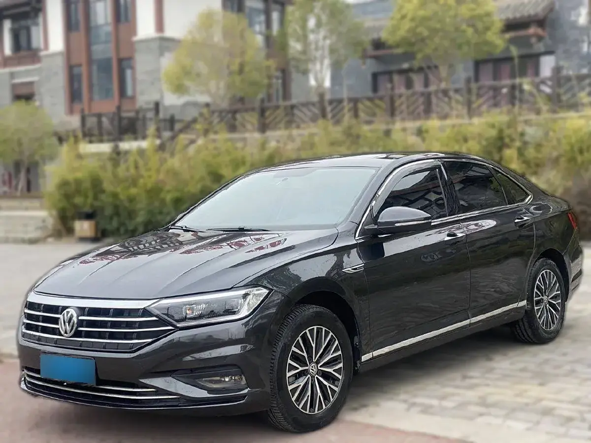 2021 Volkswagen Sagitar 1.4T 150HP L4 7DCT