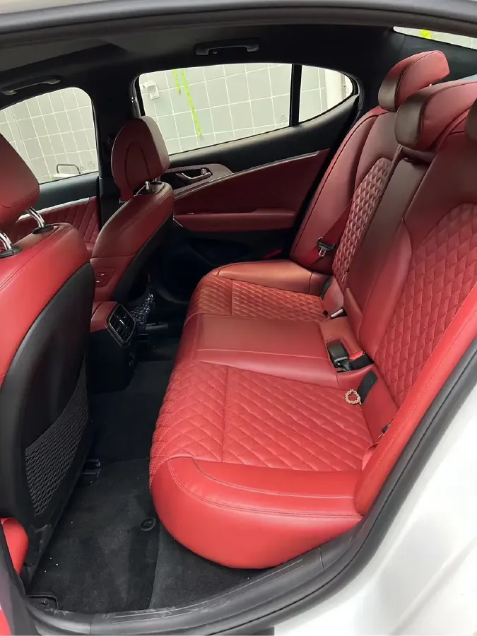 2021 Genesis G70 2.0T 245HP L4 8AT,autocango,china used car exporter,china ev exporter,chinese used car exporter,chinese used ev exporter