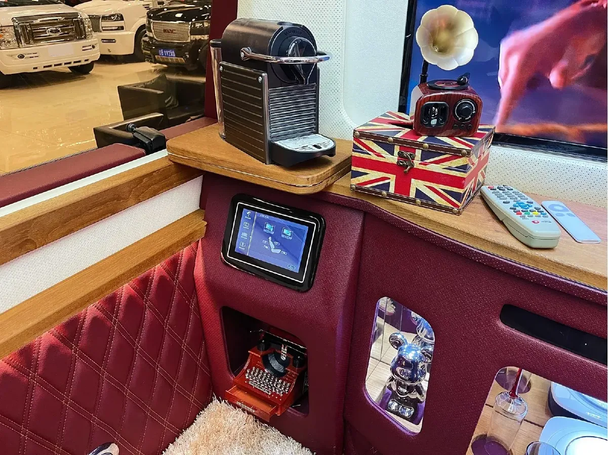 2011 Ford E350 5.4L 258HP V8 5AT,autocango,china used car exporter,china ev exporter,chinese used car exporter,chinese used ev exporter