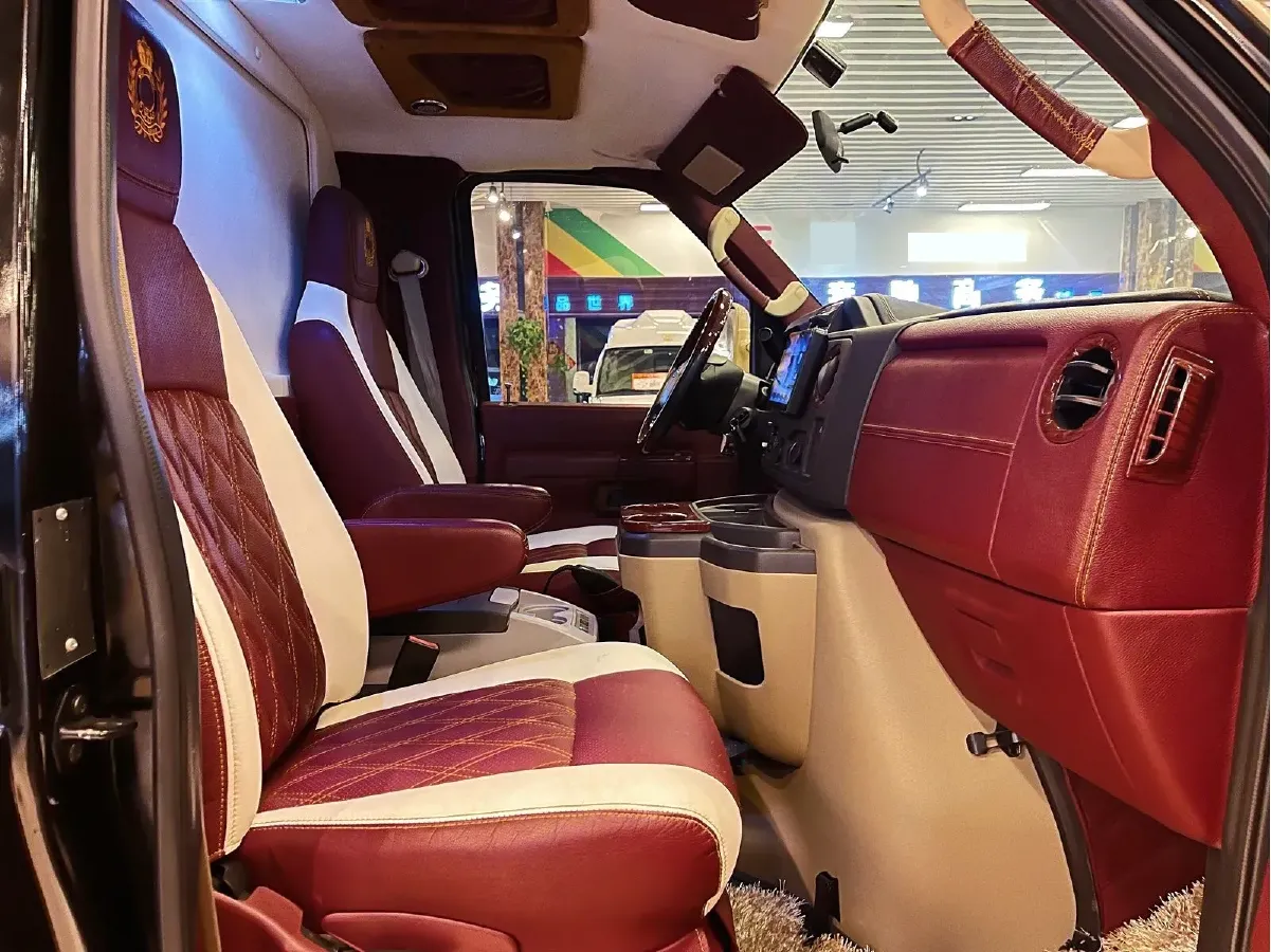 2011 Ford E350 5.4L 258HP V8 5AT,autocango,china used car exporter,china ev exporter,chinese used car exporter,chinese used ev exporter