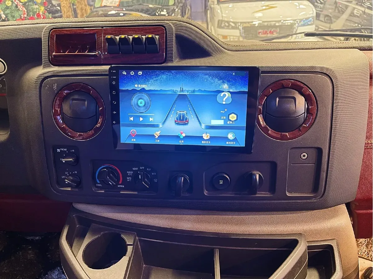 2011 Ford E350 5.4L 258HP V8 5AT,autocango,china used car exporter,china ev exporter,chinese used car exporter,chinese used ev exporter