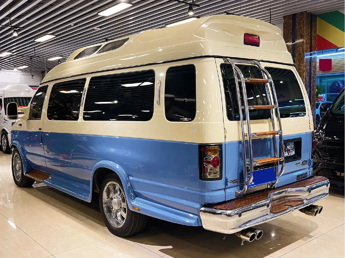 2011 Ford E350 5.4L 258HP V8 5AT,autocango,china used car exporter,china ev exporter,chinese used car exporter,chinese used ev exporter